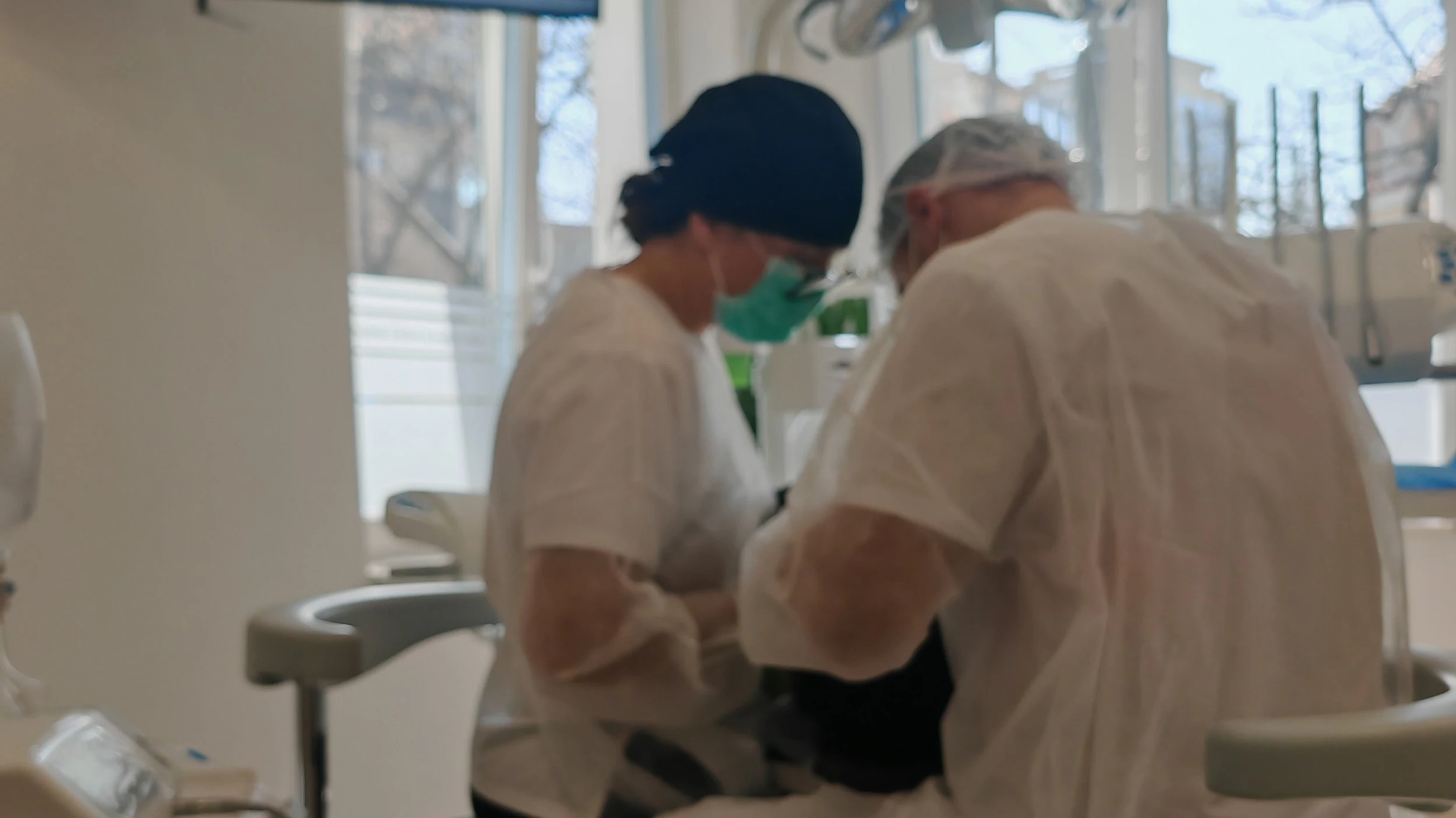 implant-dentar-la-dental-chic-cluj-napoca-rolul-planificarii-digitale-i-al-ghidului-chirurgical1